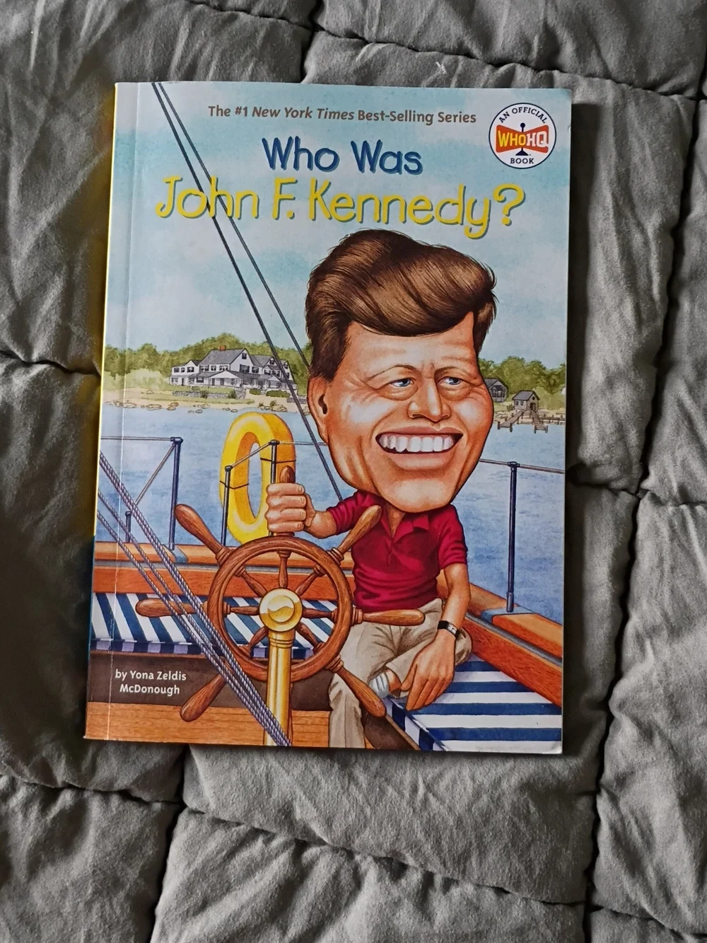 Who Was John F. Kennedy? - Kids History Book (Blue, Yellow)